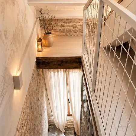 Apartment Ca Livia Dorsoduro Art Haven By Venicescape