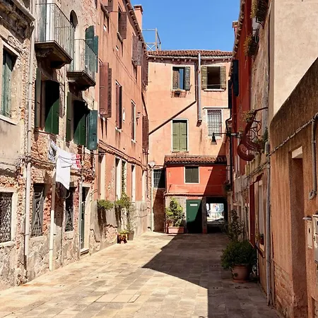 Ca Livia Dorsoduro Art Haven By Venicescape Apartamento Venecia